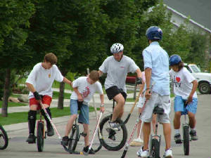 unicycle_hockey3.jpg